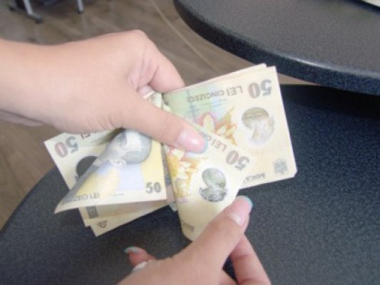 Persoanele care nu îşi pot achita creditele ar putea scăpa temporar de executare